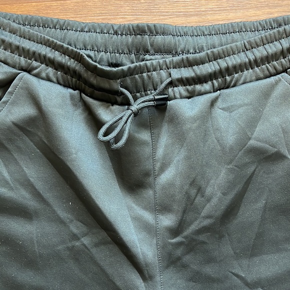 Urban outdoor, men’s athletic shorts, white/black, XL, pockets, new with tags - Picture 3 of 8